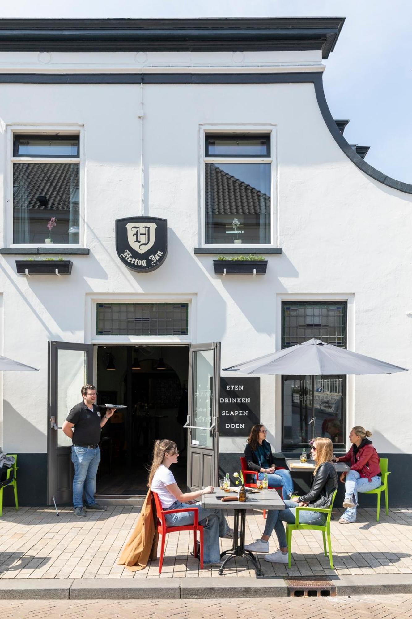 Herberg, Het Wapen Van Tilburgo Exterior foto